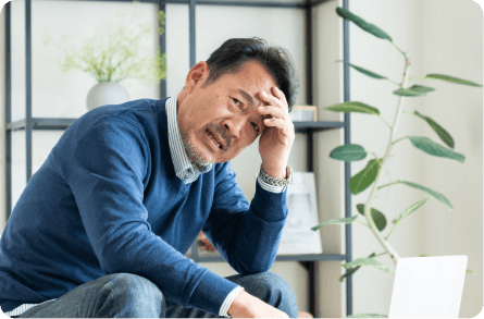 男性が悩んでいるところ